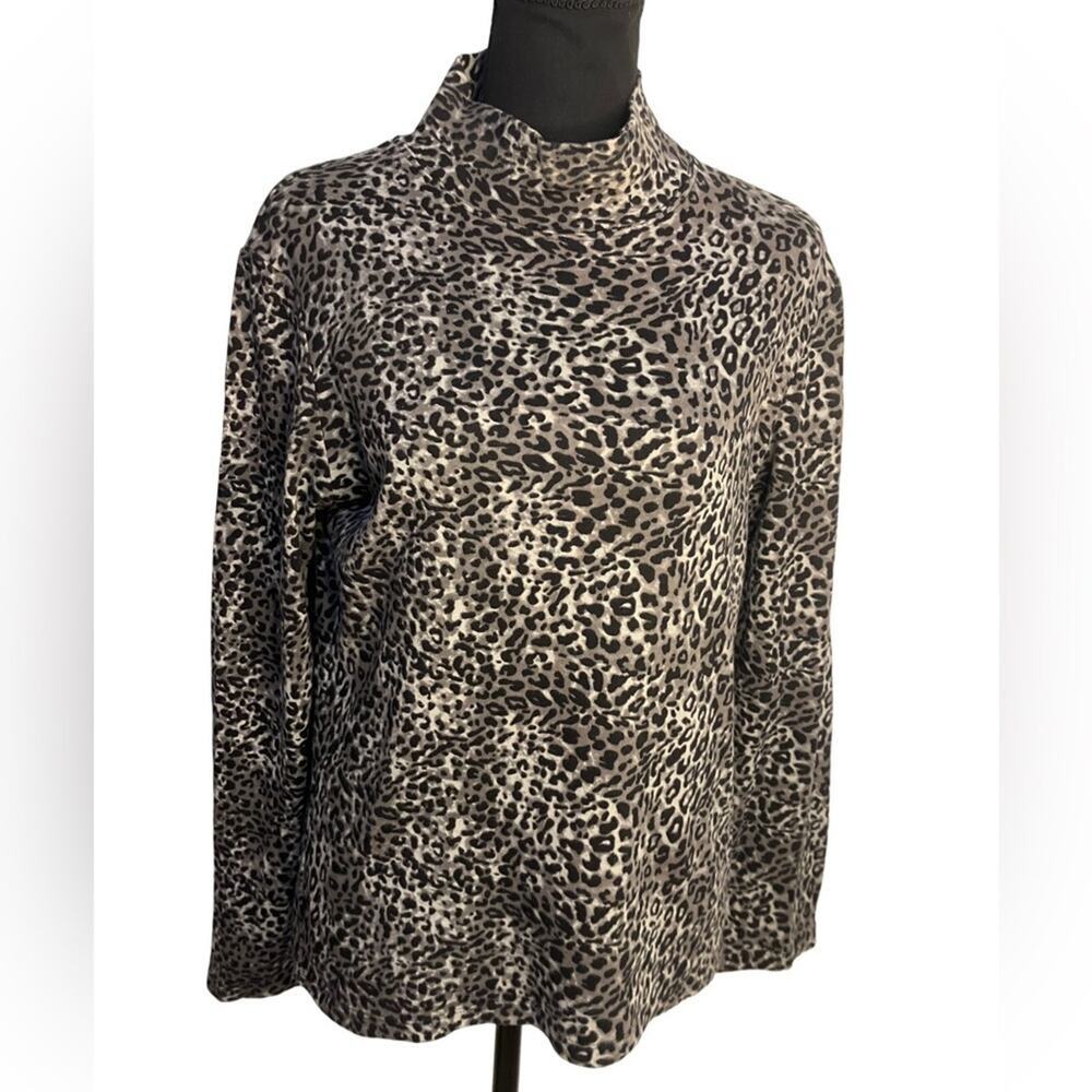 Jones New York (M) Leopard Print Women turtleneck